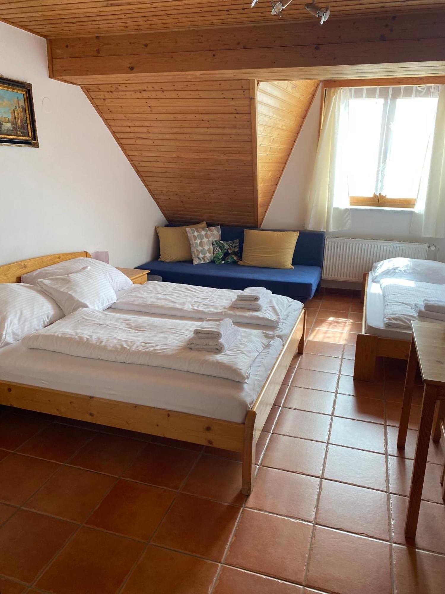 Hotel Kreta Kutná Hora Extérieur photo