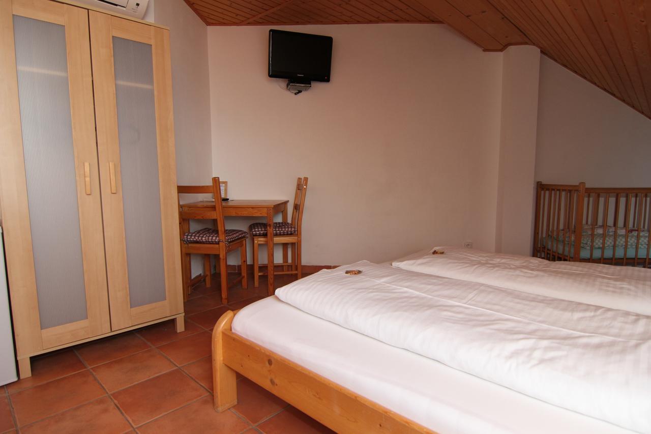 Hotel Kreta Kutná Hora Extérieur photo