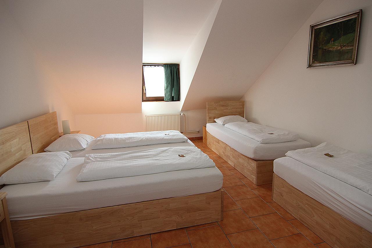 Hotel Kreta Kutná Hora Extérieur photo