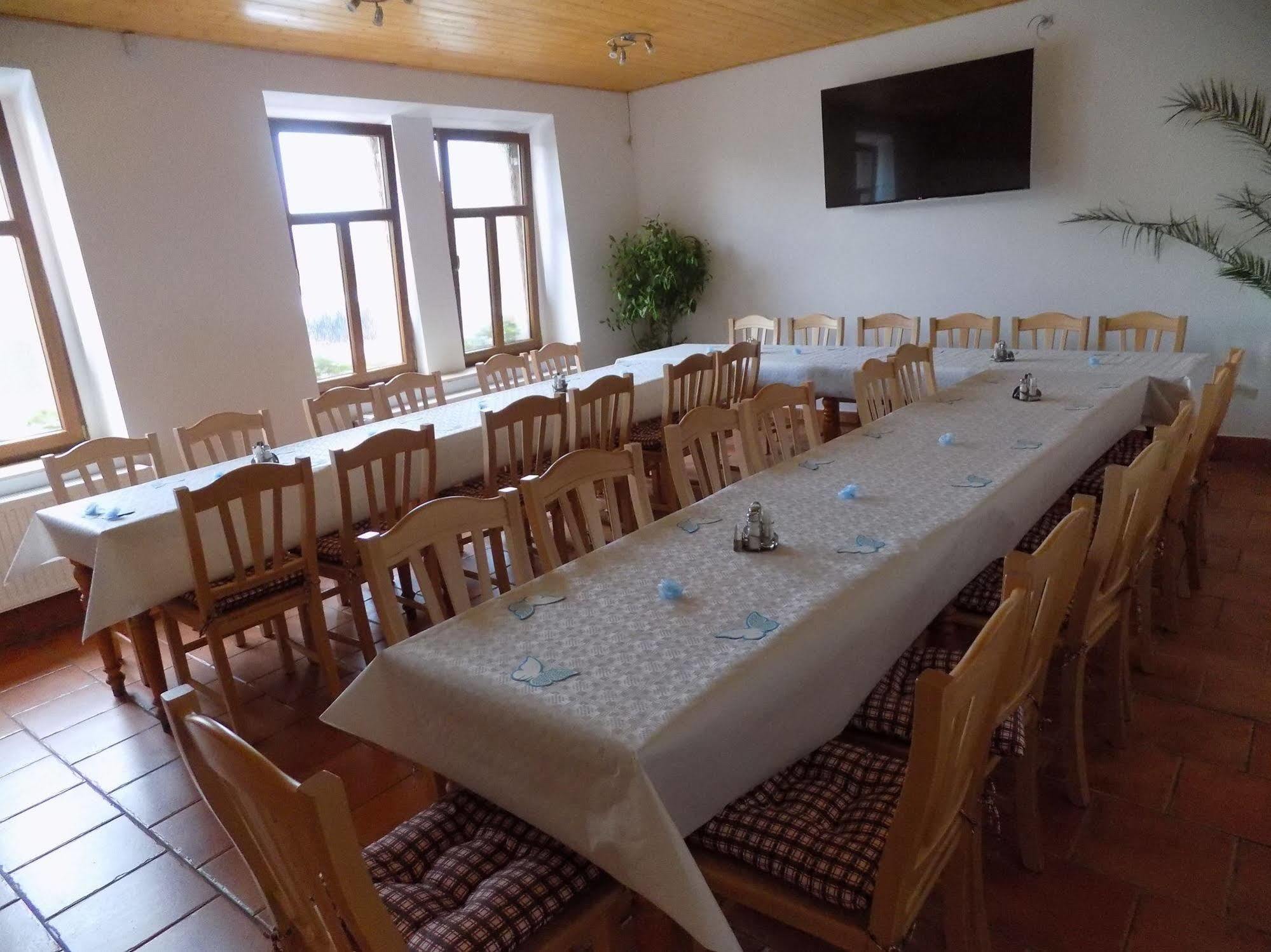 Hotel Kreta Kutná Hora Extérieur photo