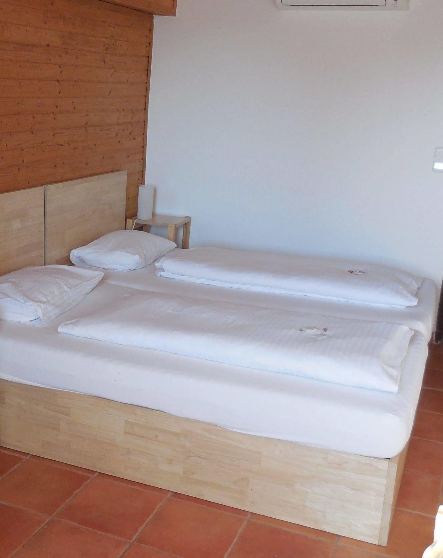 Hotel Kreta Kutná Hora Extérieur photo